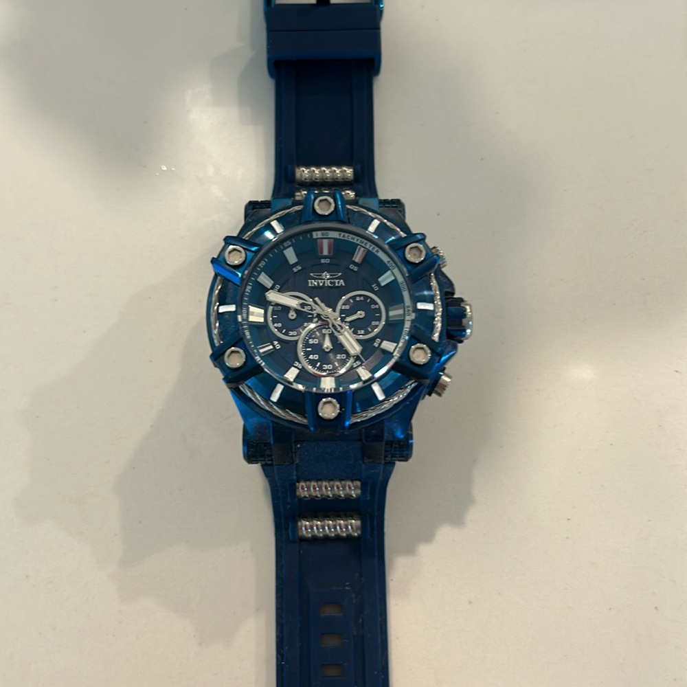 Bolt Men Model 35746 - Men's Watch Quartz 52mm Stainless steel. Water resistant